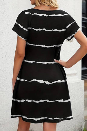 Short-Sleeved Pleated Dress