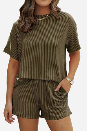 The Effortless Set for Slow Mornings and Sunlit Afternoons